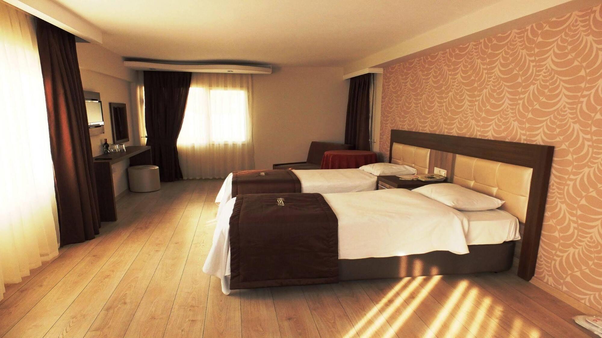 Vesta Hotel Измир Экстерьер фото